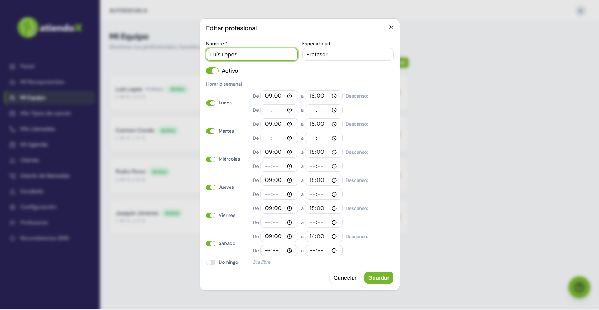 Ficha de un profesor desplegada, con su horario semanal