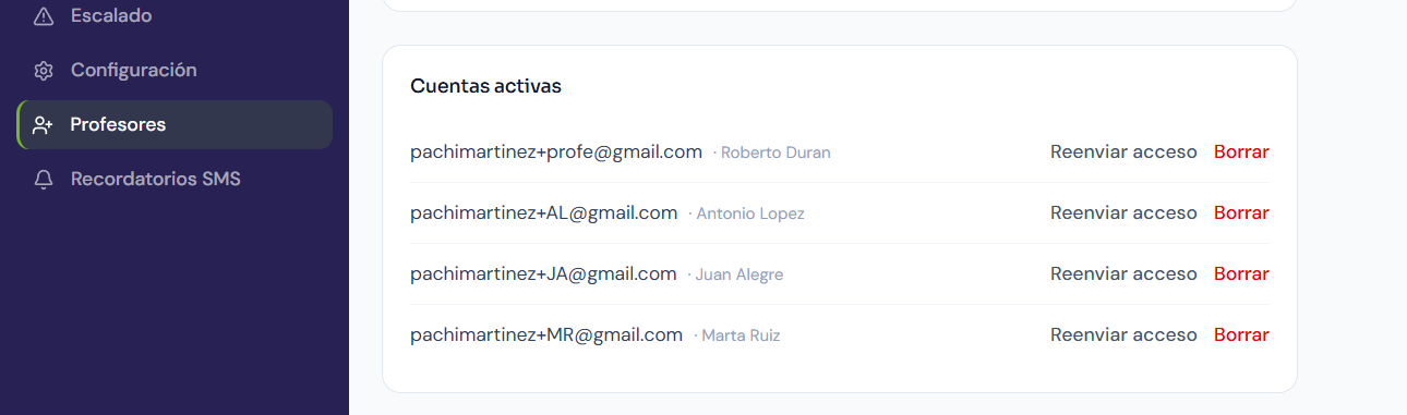 Cuentas de profesor con los botones Reenviar acceso y Borrar